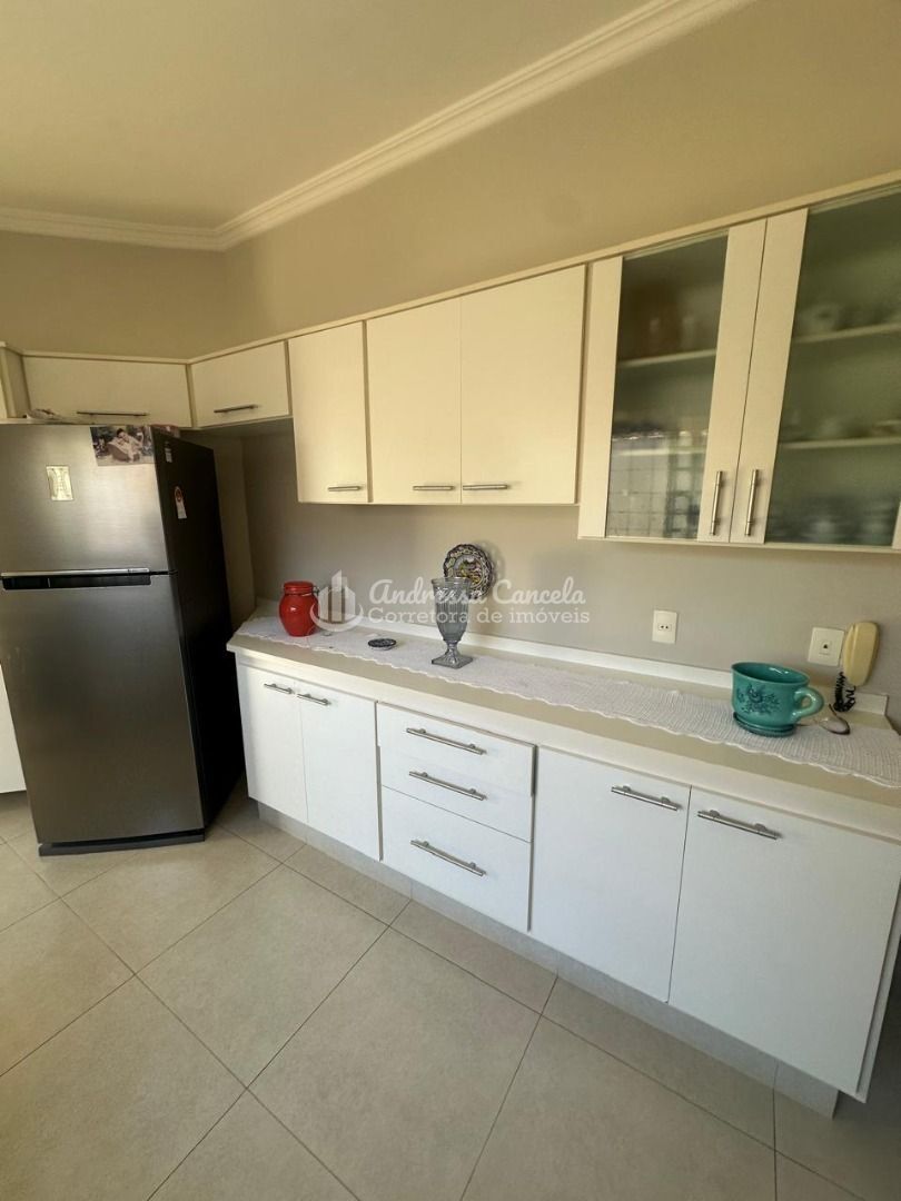 Casa, 4 quartos, 250 m² - Foto 25