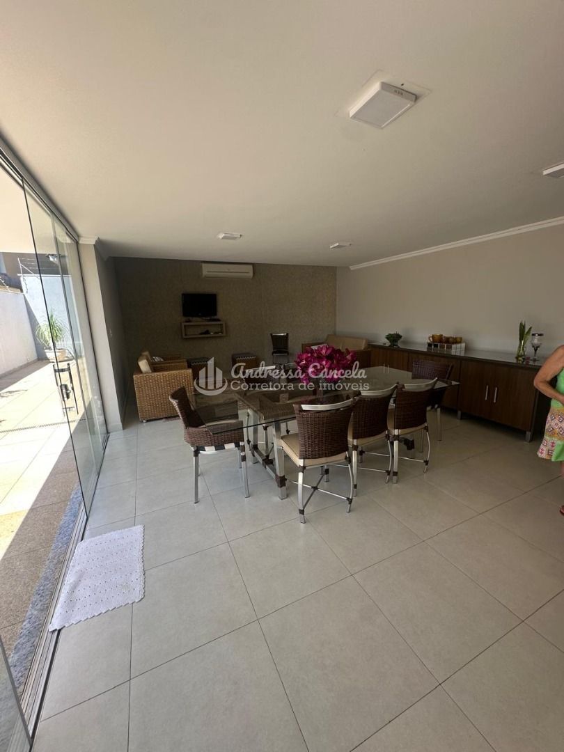 Casa, 4 quartos, 250 m² - Foto 21