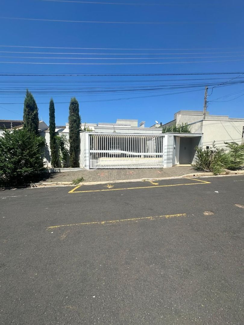 Casa, 4 quartos, 250 m² - Foto 1