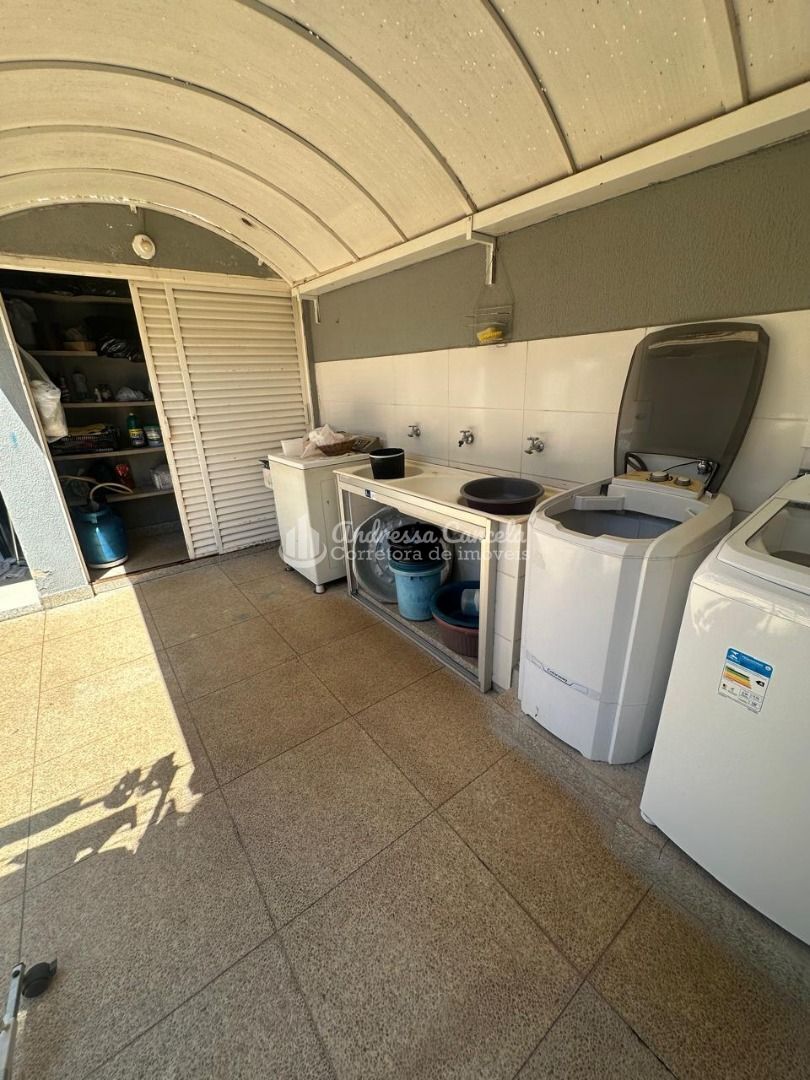 Casa, 4 quartos, 250 m² - Foto 27