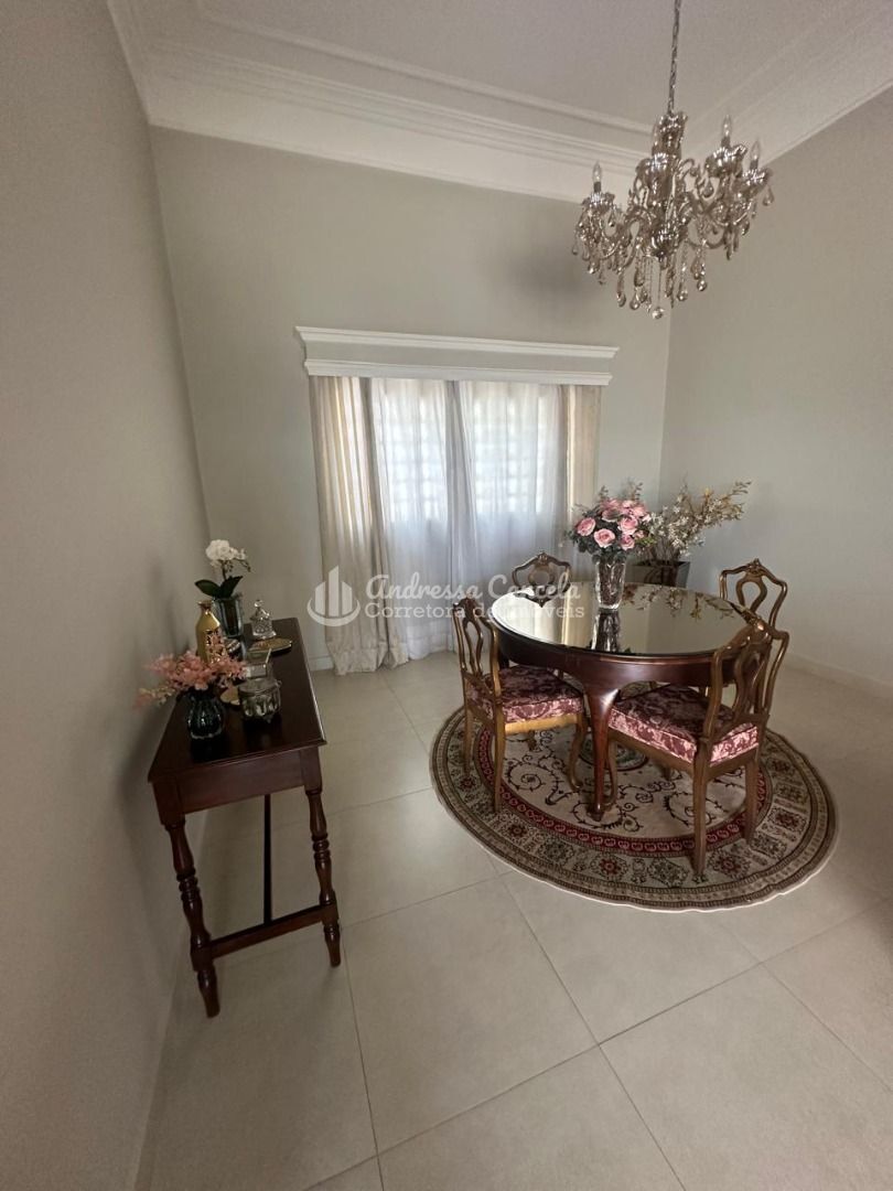 Casa, 4 quartos, 250 m² - Foto 24