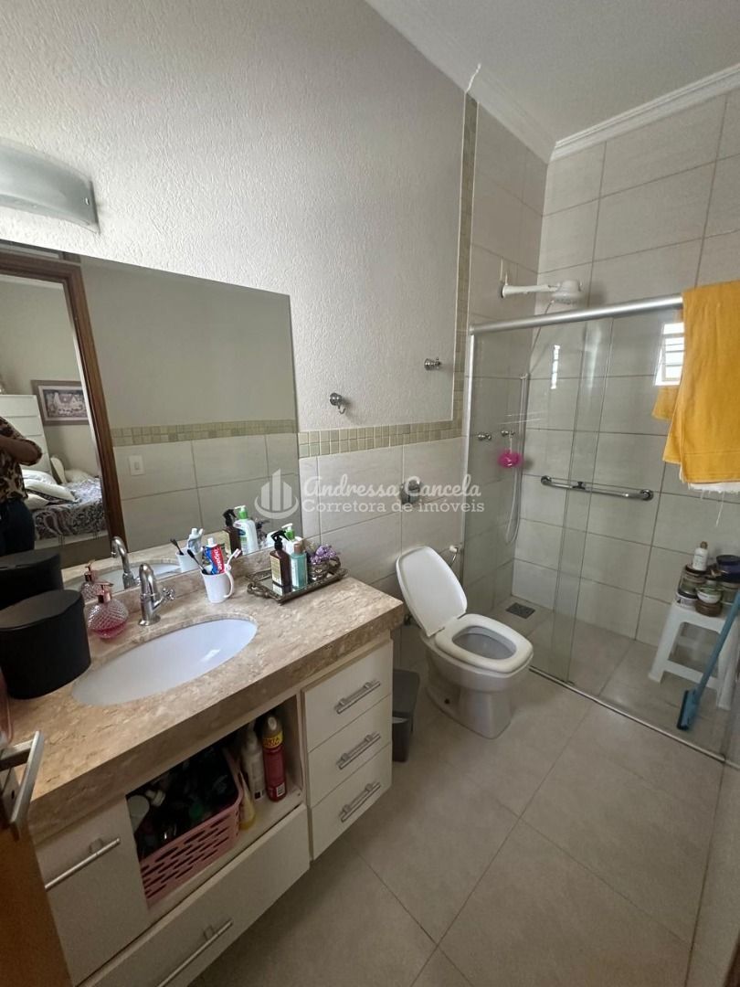 Casa, 4 quartos, 250 m² - Foto 10