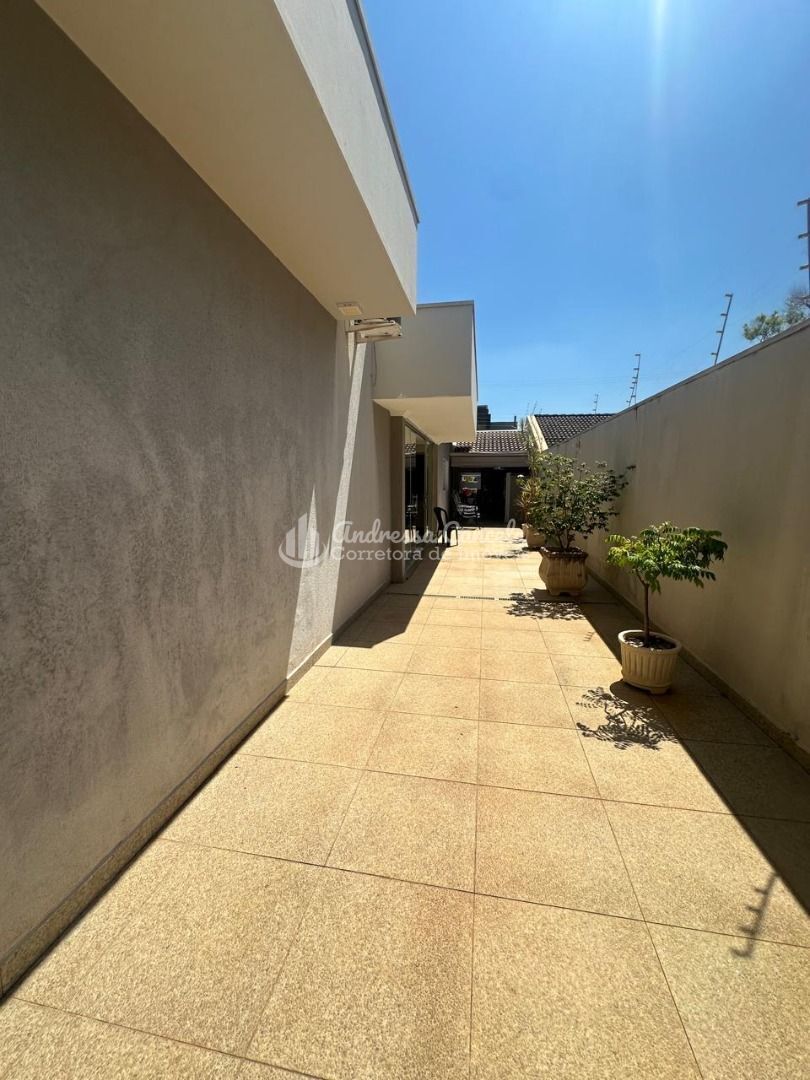 Casa, 4 quartos, 250 m² - Foto 4