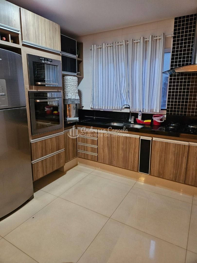 Sobrado, 3 quartos, 240 m² - Foto 8