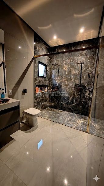 Sobrado, 4 quartos, 305 m² - Foto 2