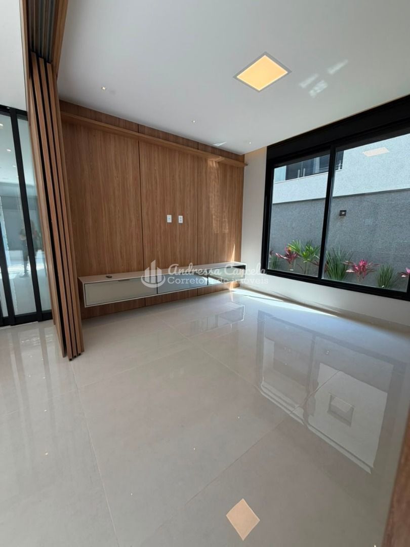 Sobrado, 4 quartos, 402 m² - Foto 7