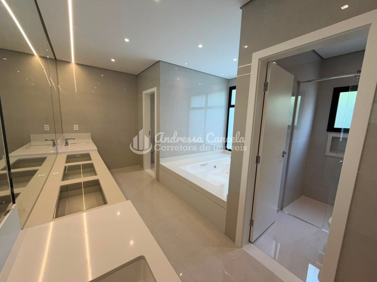 Sobrado, 4 quartos, 402 m² - Foto 23