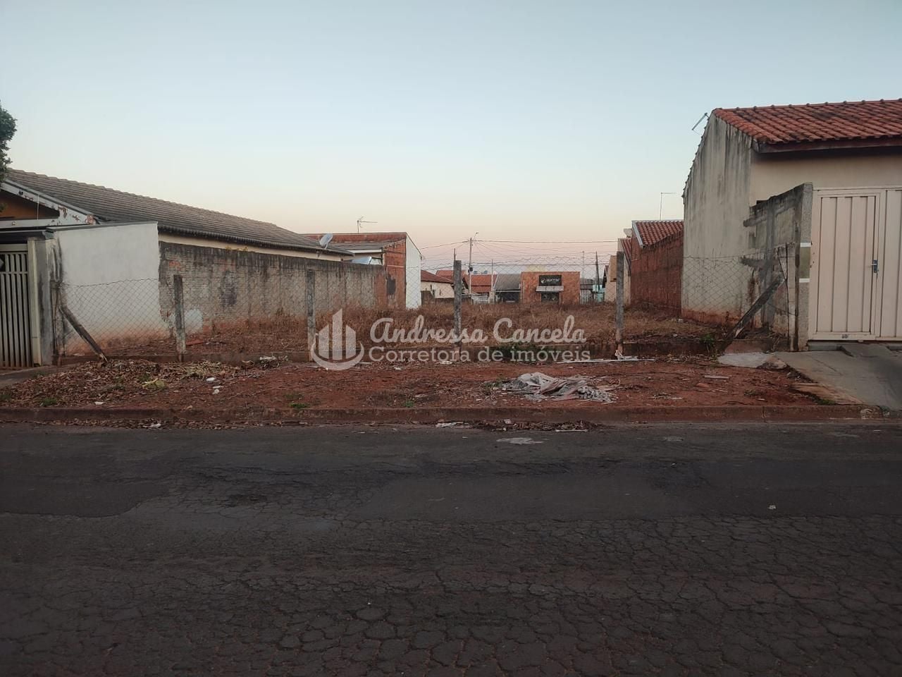 Terreno, 300 m² - Foto 1