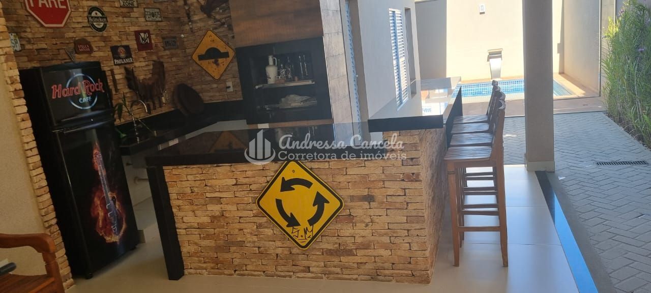 Casa, 3 quartos, 230 m² - Foto 2