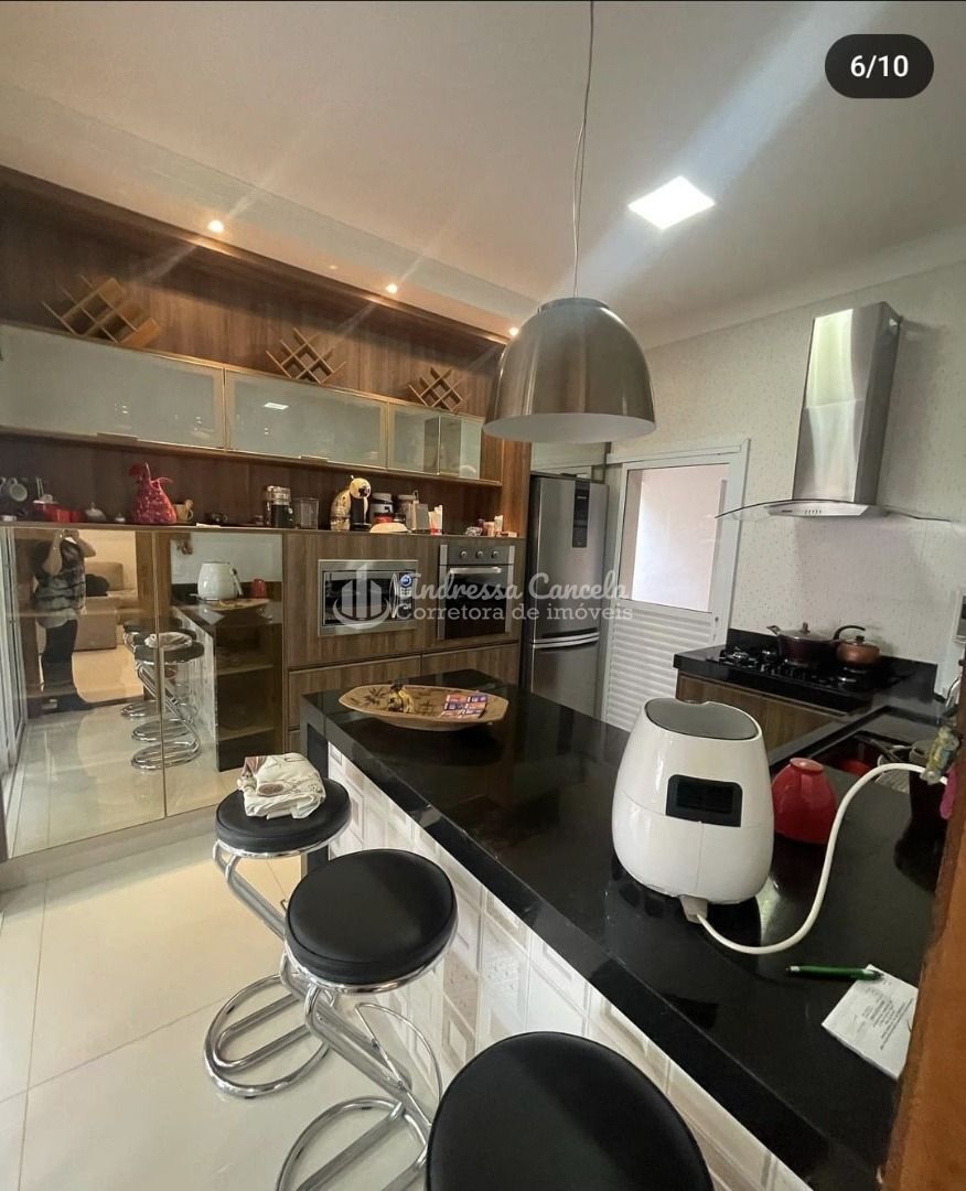 Casa, 3 quartos, 230 m² - Foto 11