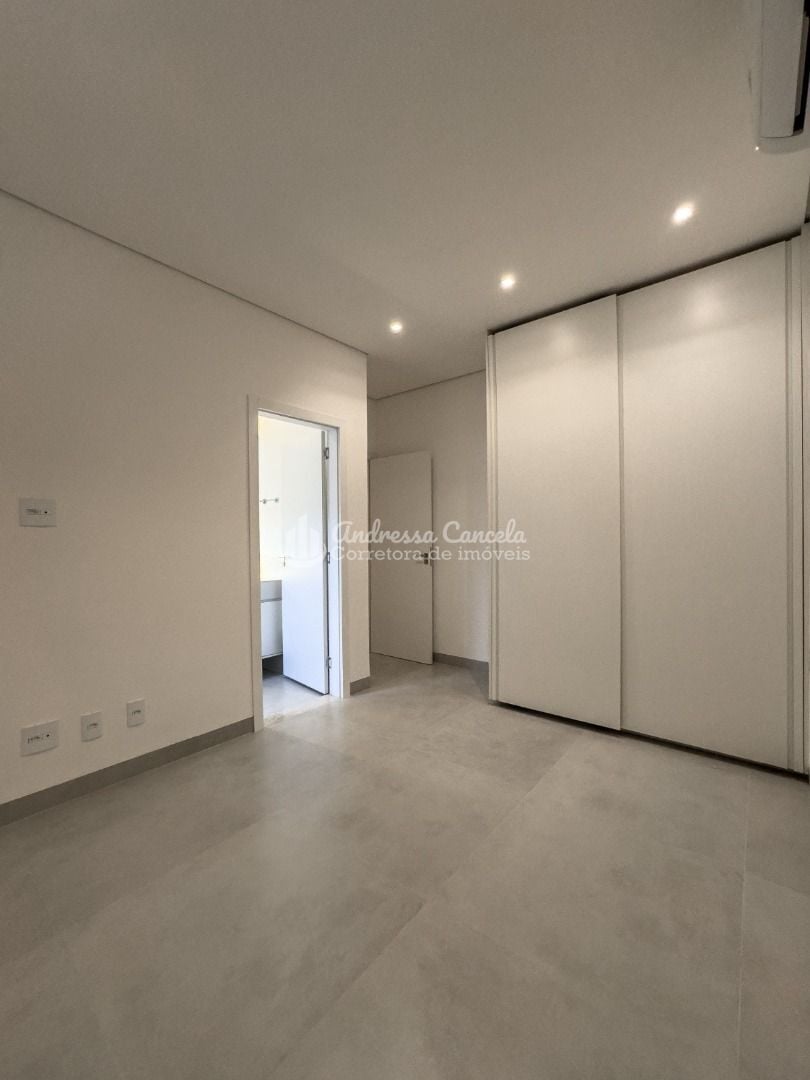 Casa, 3 quartos, 203 m² - Foto 4