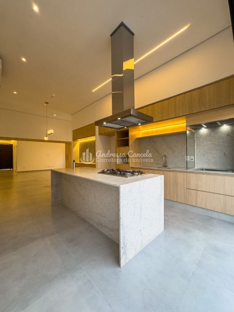 Casa, 3 quartos, 203 m² - Foto 9