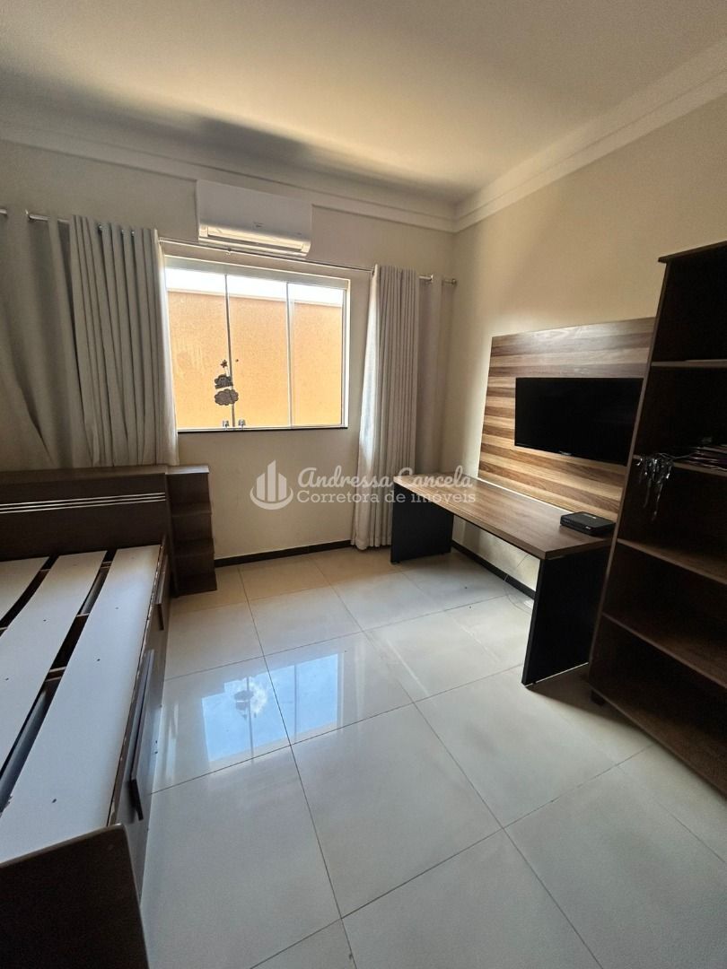 Casa, 3 quartos, 230 m² - Foto 4
