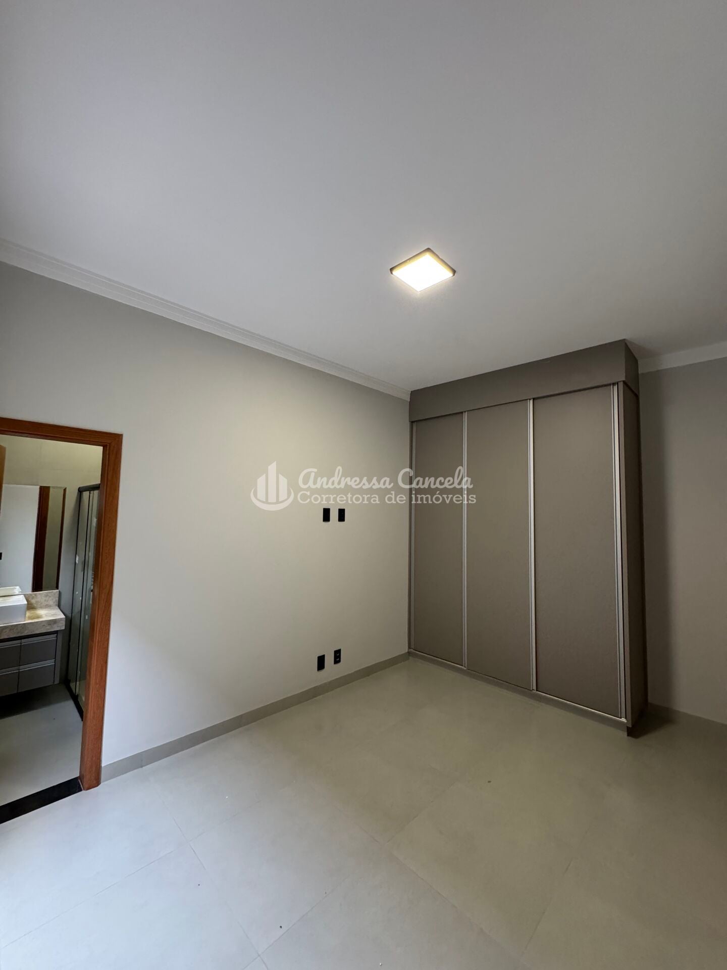 Casa, 3 quartos, 215 m² - Foto 2