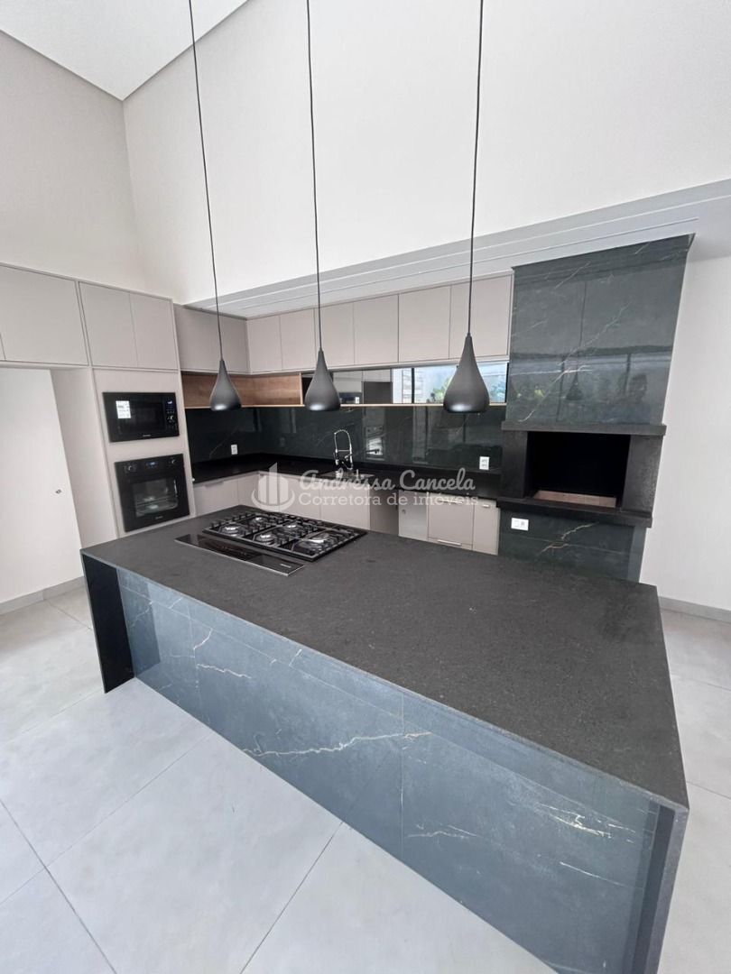 Casa, 3 quartos, 200 m² - Foto 13