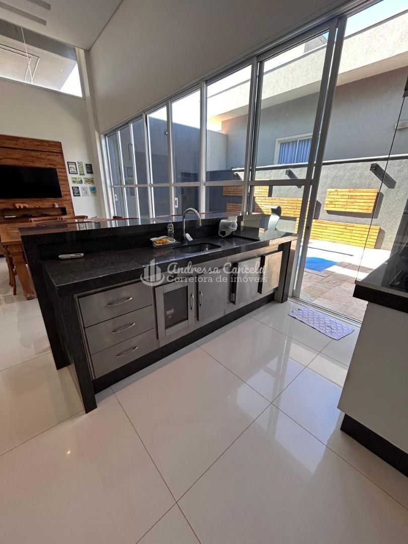 Casa, 4 quartos, 300 m² - Foto 14