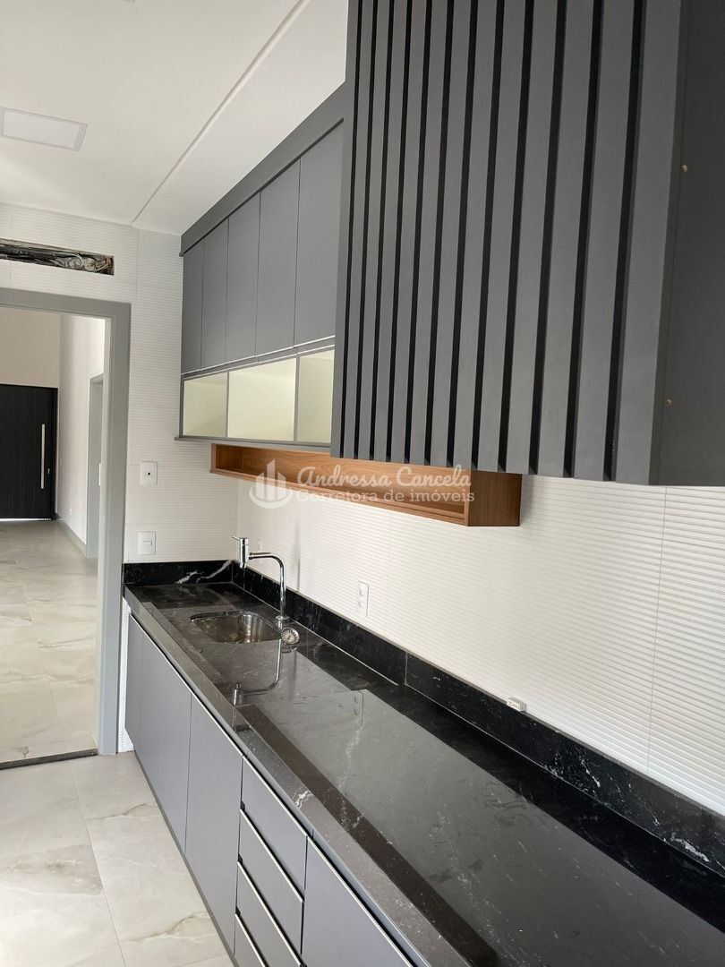 Casa, 3 quartos, 280 m² - Foto 4