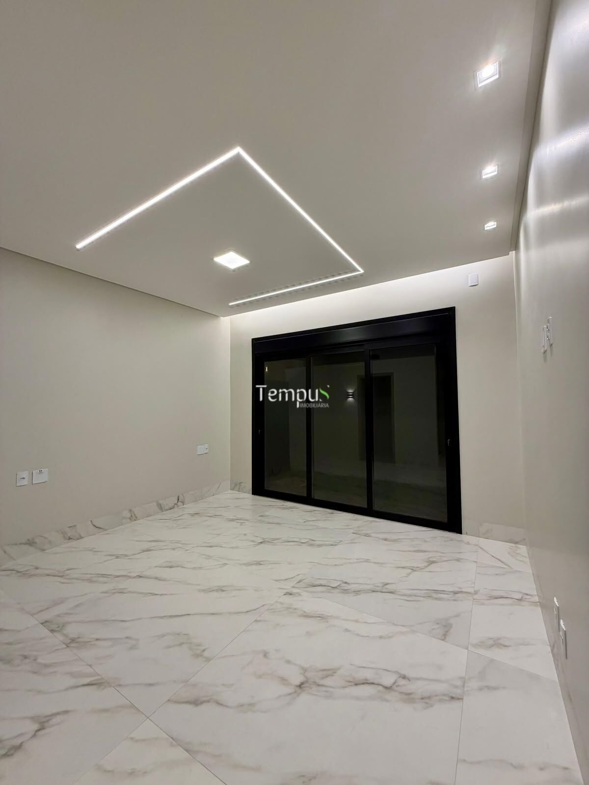 Casa, 4 quartos, 250 m² - Foto 11