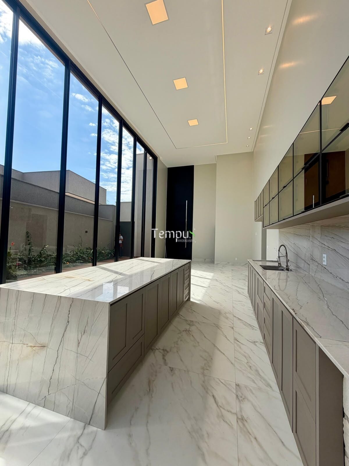 Casa, 4 quartos, 250 m² - Foto 4