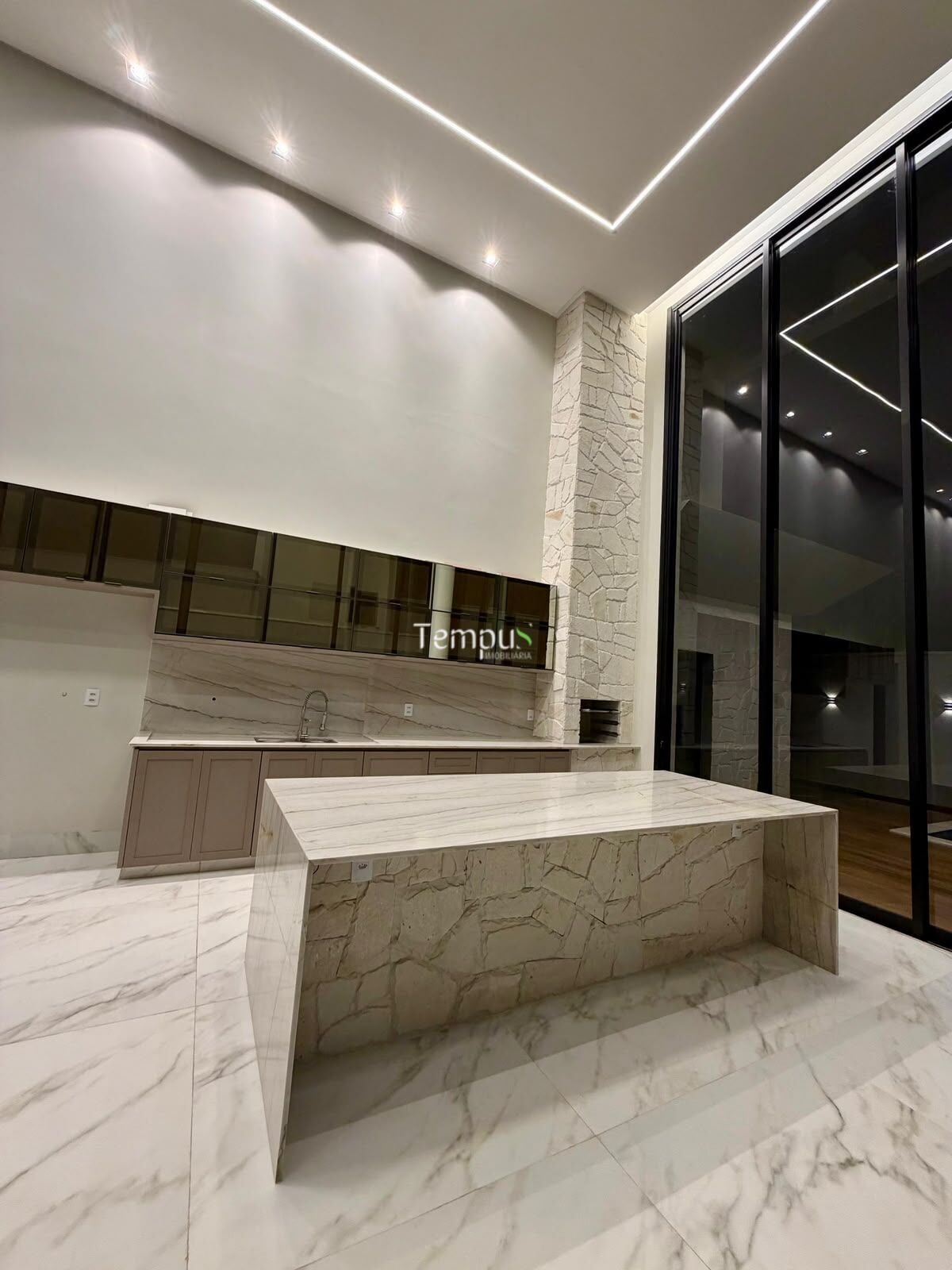 Casa, 4 quartos, 250 m² - Foto 6