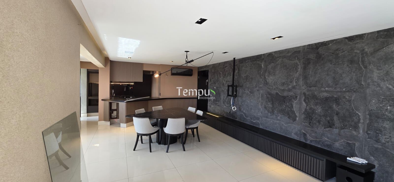 Apartamento, 2 quartos, 110 m² - Foto 1