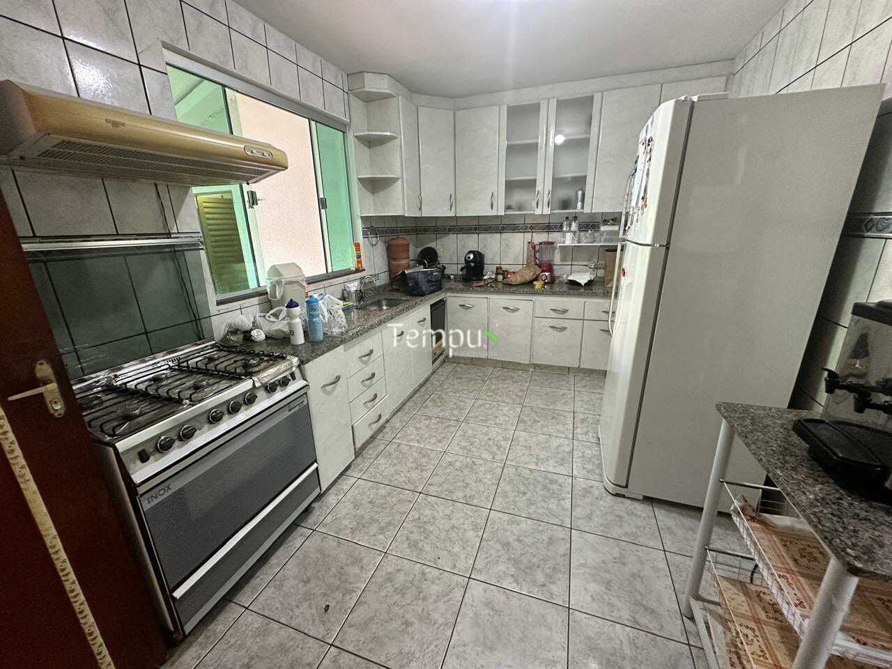 Casa, 4 quartos, 180 m² - Foto 26