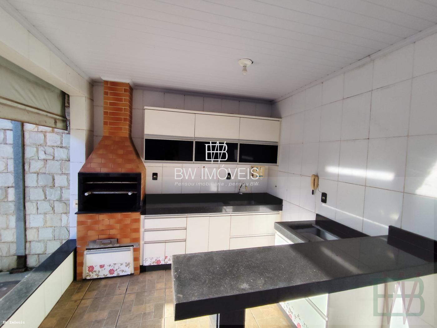 Casa, 3 quartos, 210 m² - Foto 31