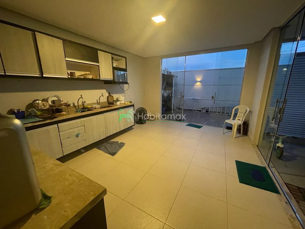 Casa, 3 quartos, 250 m² - Foto 8