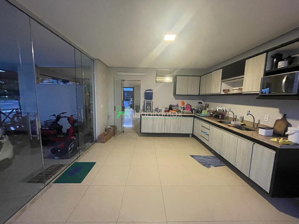 Casa, 3 quartos, 250 m² - Foto 6