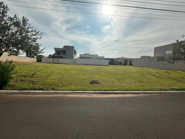 Terreno à venda no bairro Aeroporto em Araçatuba/SP