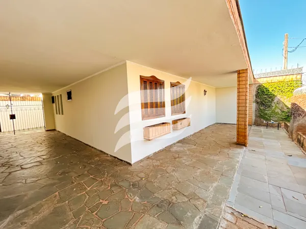 Casa à venda no bairro Vila Mendonça em Araçatuba/SP