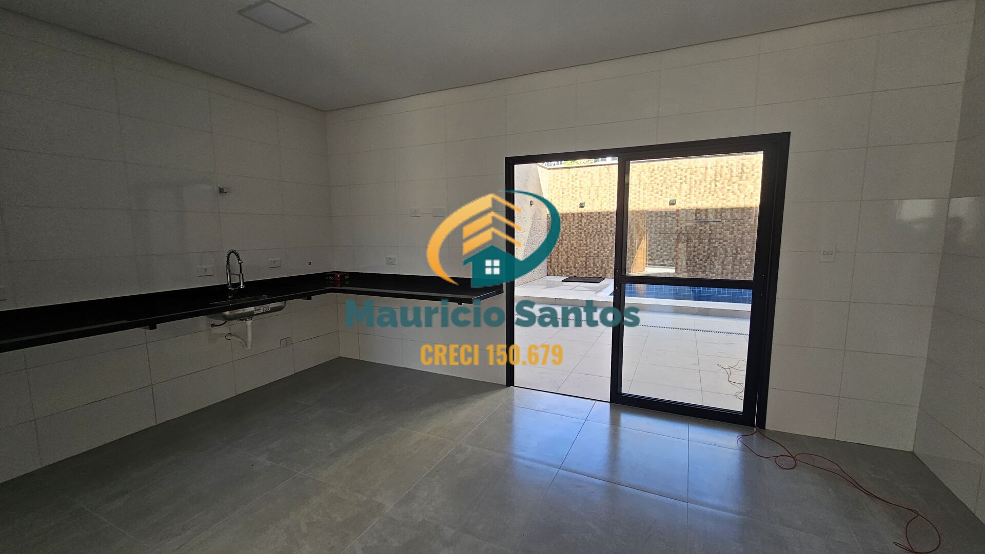 Casa à venda com 3 quartos, 3 suítes, 2 vagas e 179m² no Jardim Aguapeu, Mongaguá (SP) — foto 13 de 30