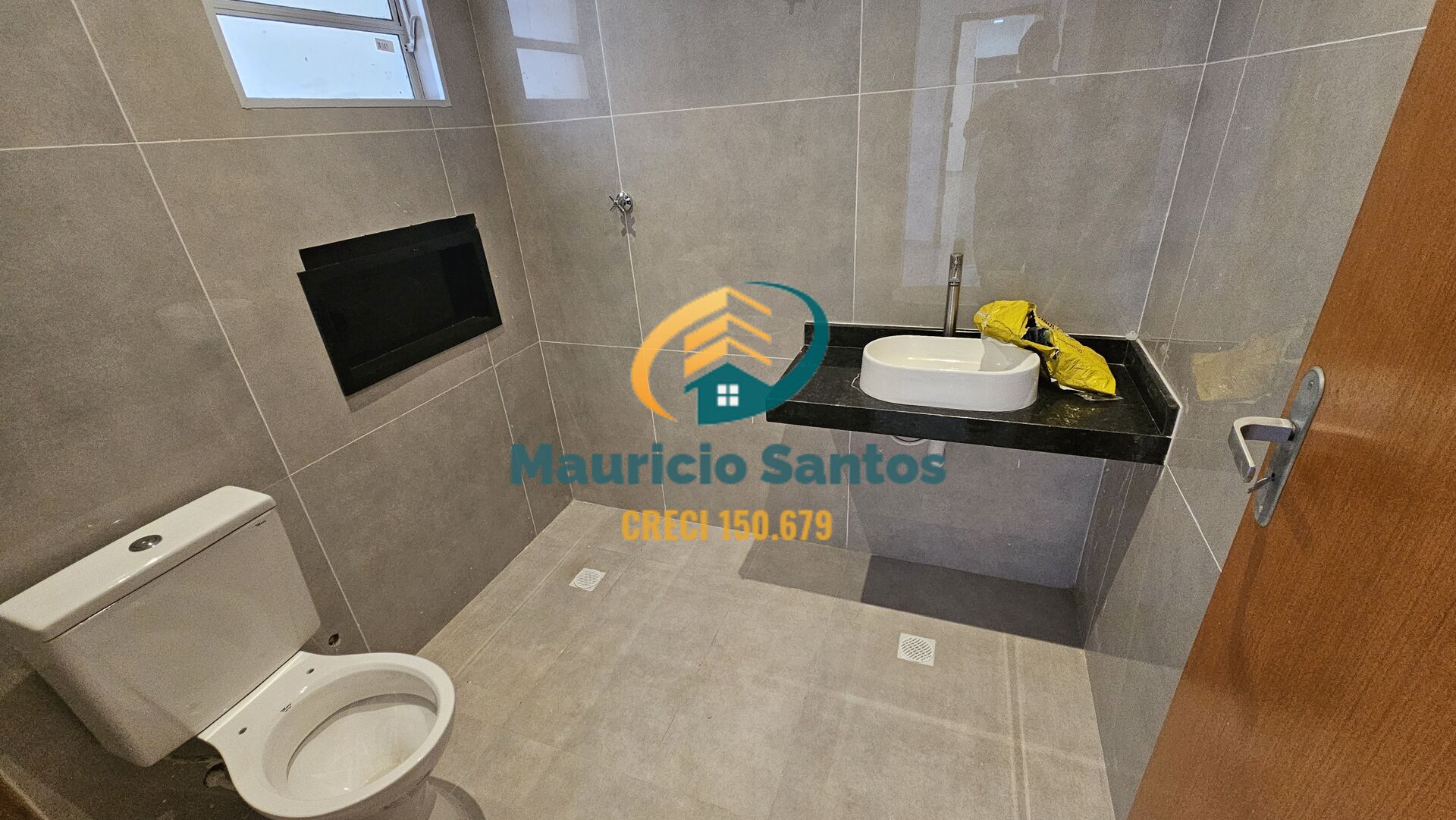 Casa à venda com 2 quartos, 1 suíte, 2 vagas e 70m² no Itaguai, Mongaguá (SP) — foto 25 de 26