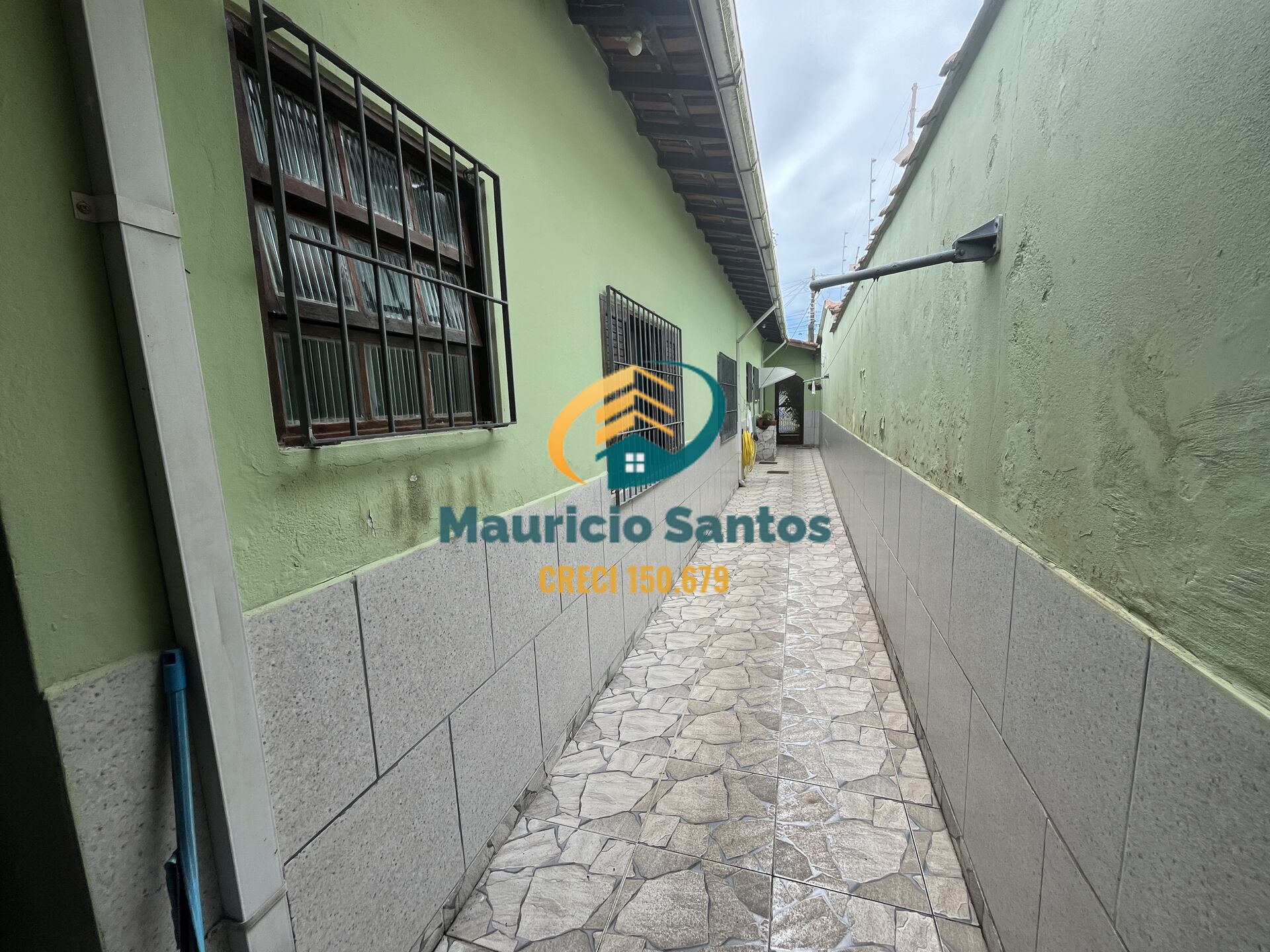 Casa à venda com 2 quartos, 1 suíte, 2 vagas e 84m² no Flórida, Praia Grande (SP) — foto 2 de 19