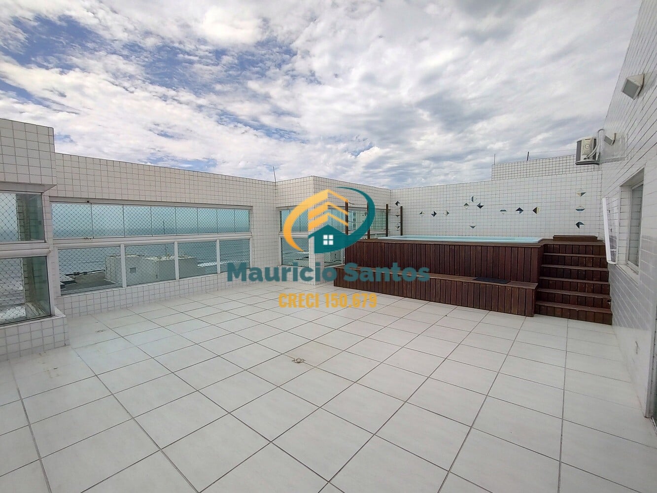 Cobertura à venda com 3 quartos, 3 banheiros, 4 vagas e 252m² no Centro, Mongaguá — foto principal
