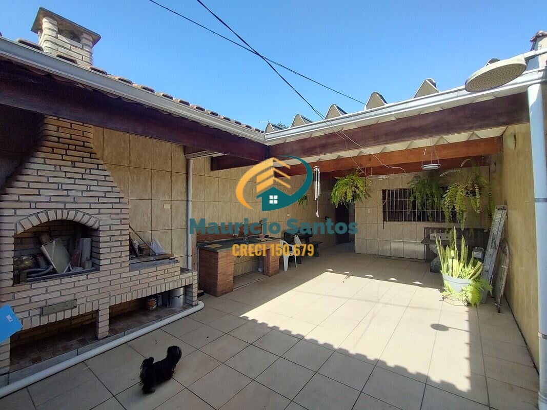 Casa à venda com 3 quartos, 3 banheiros, 3 vagas e 148m² no Itaóca, Mongaguá — foto principal