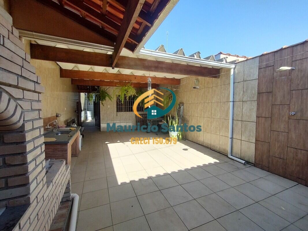 Casa à venda com 3 quartos, 1 suíte, 3 vagas e 148m² no Itaóca, Mongaguá (SP) — foto 2 de 30