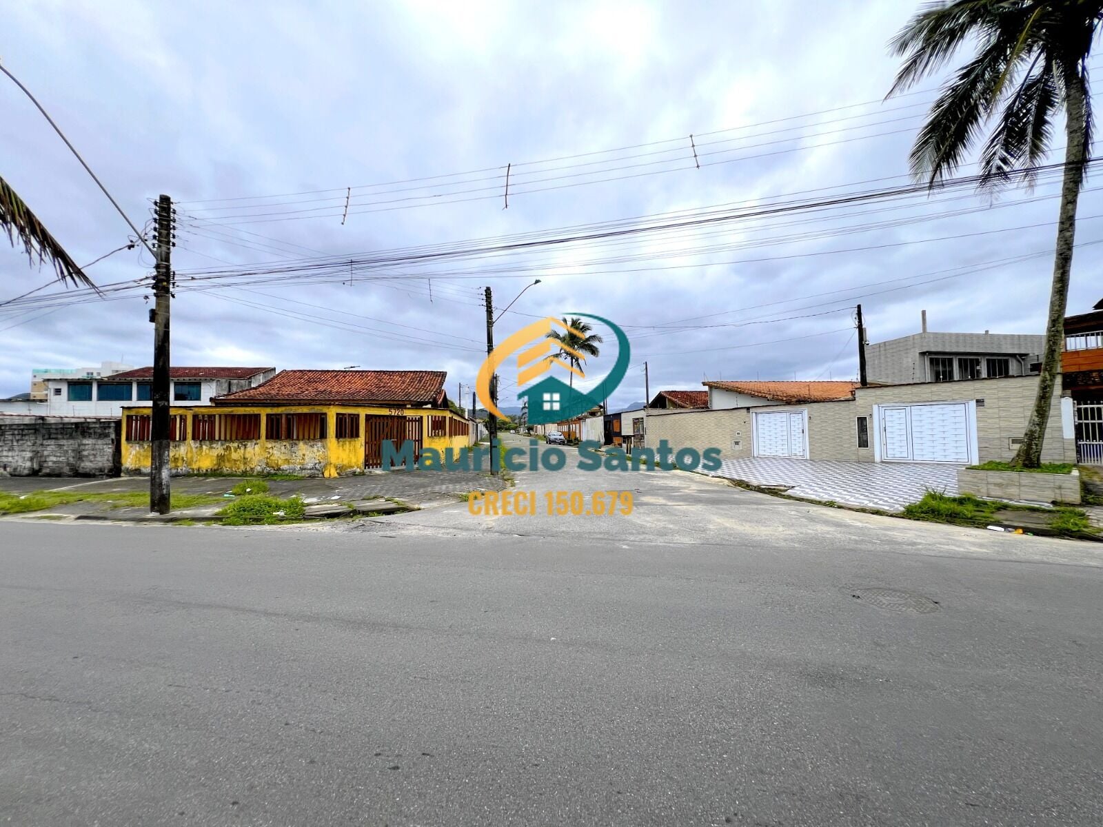 Casa à venda com 3 quartos, 1 suíte, 2 vagas e 82m² no Jardim Praia Grande, Mongaguá (SP) — foto 4 de 25
