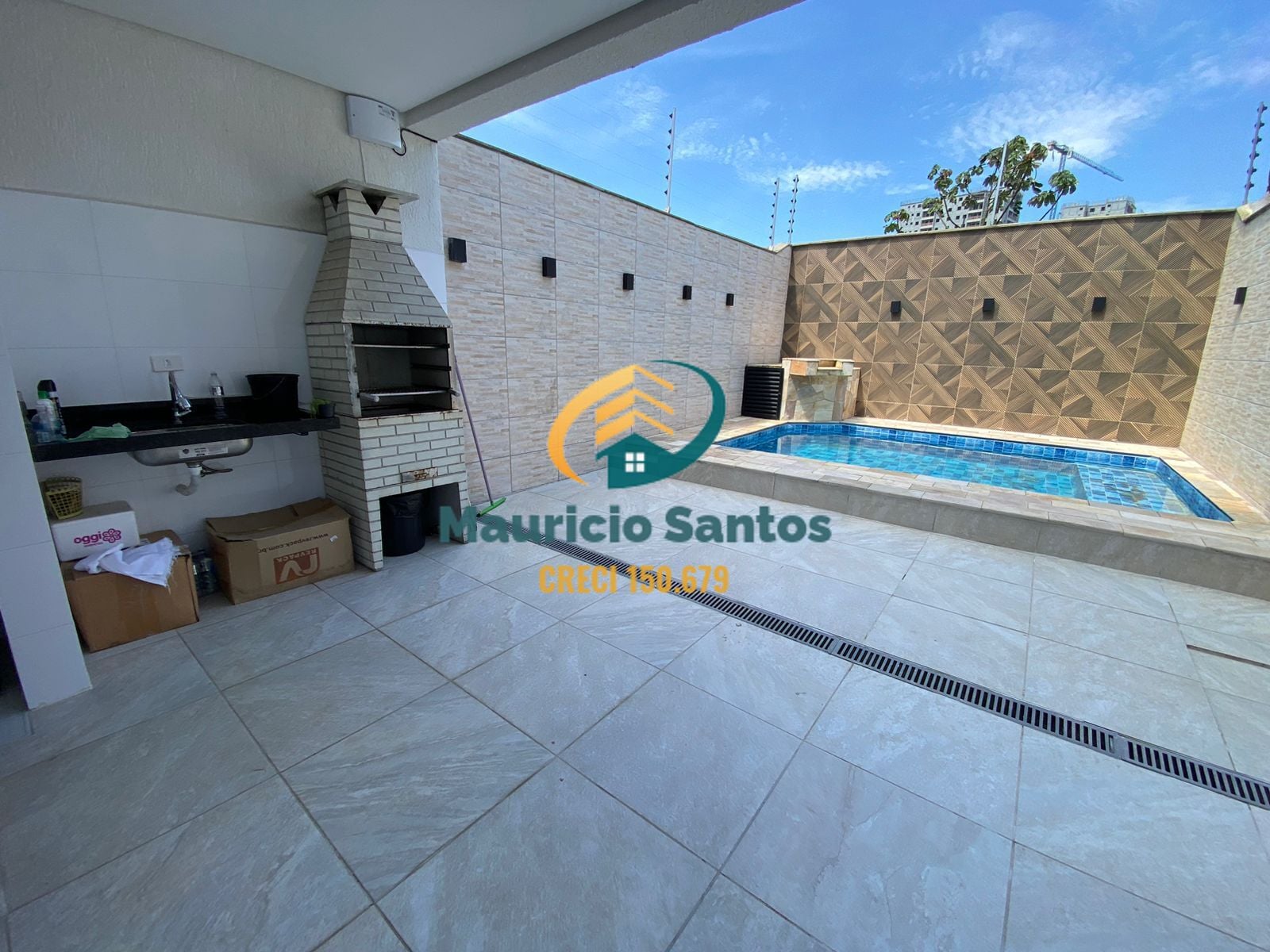 Casa à venda com 3 quartos, 4 banheiros, 2 vagas e 147m² no Centro, Mongaguá — foto principal