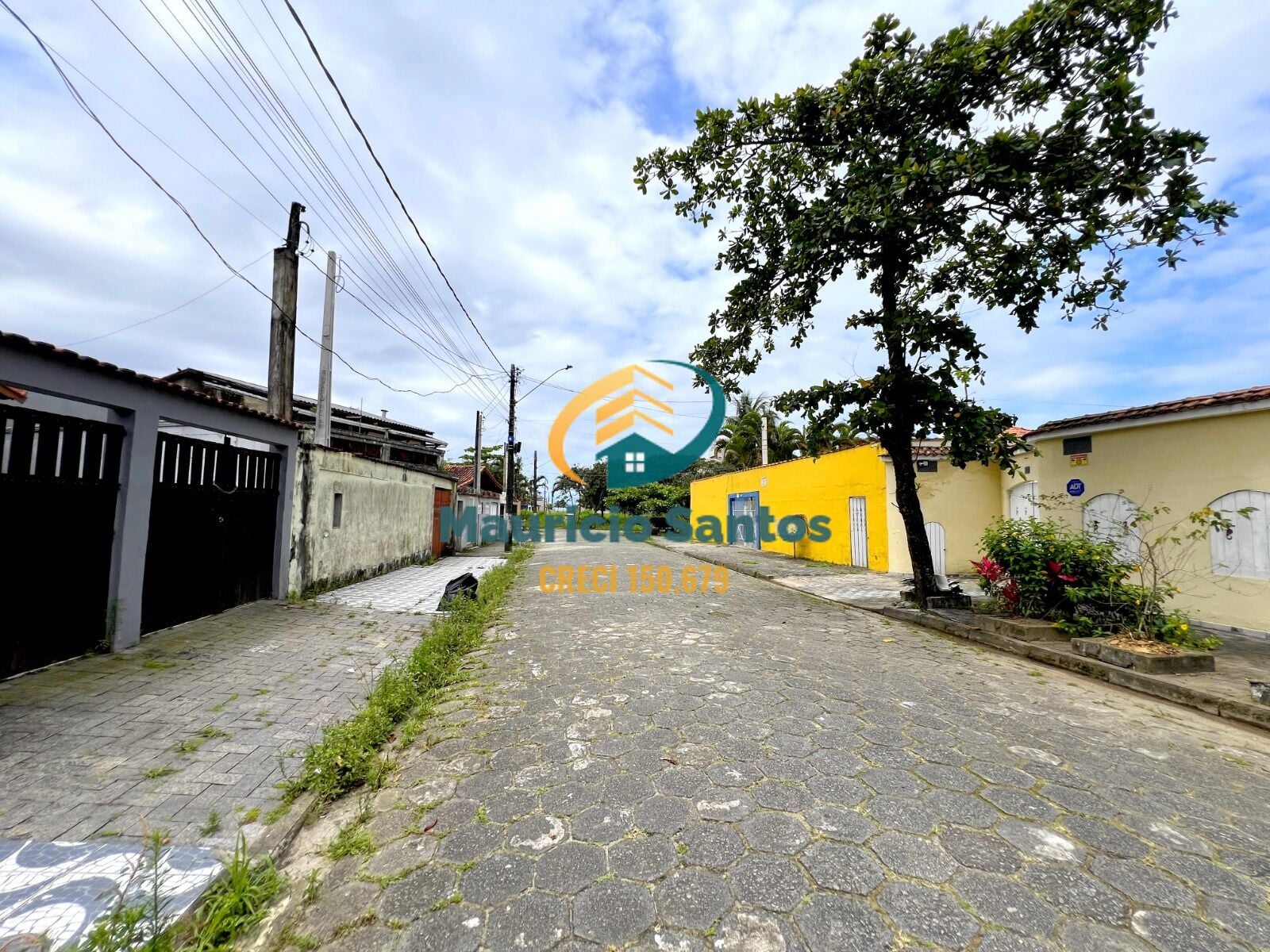 Casa à venda com 3 quartos, 1 suíte, 2 vagas e 70m² no Plataforma, Mongaguá (SP) — foto 2 de 23