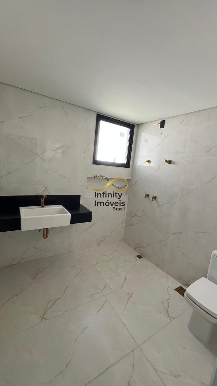 Casa, 4 quartos, 222 m² - Foto 35