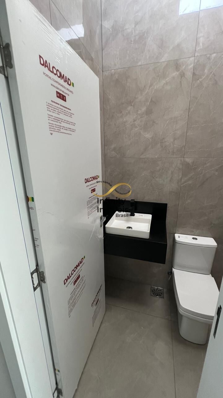 Casa, 4 quartos, 222 m² - Foto 32