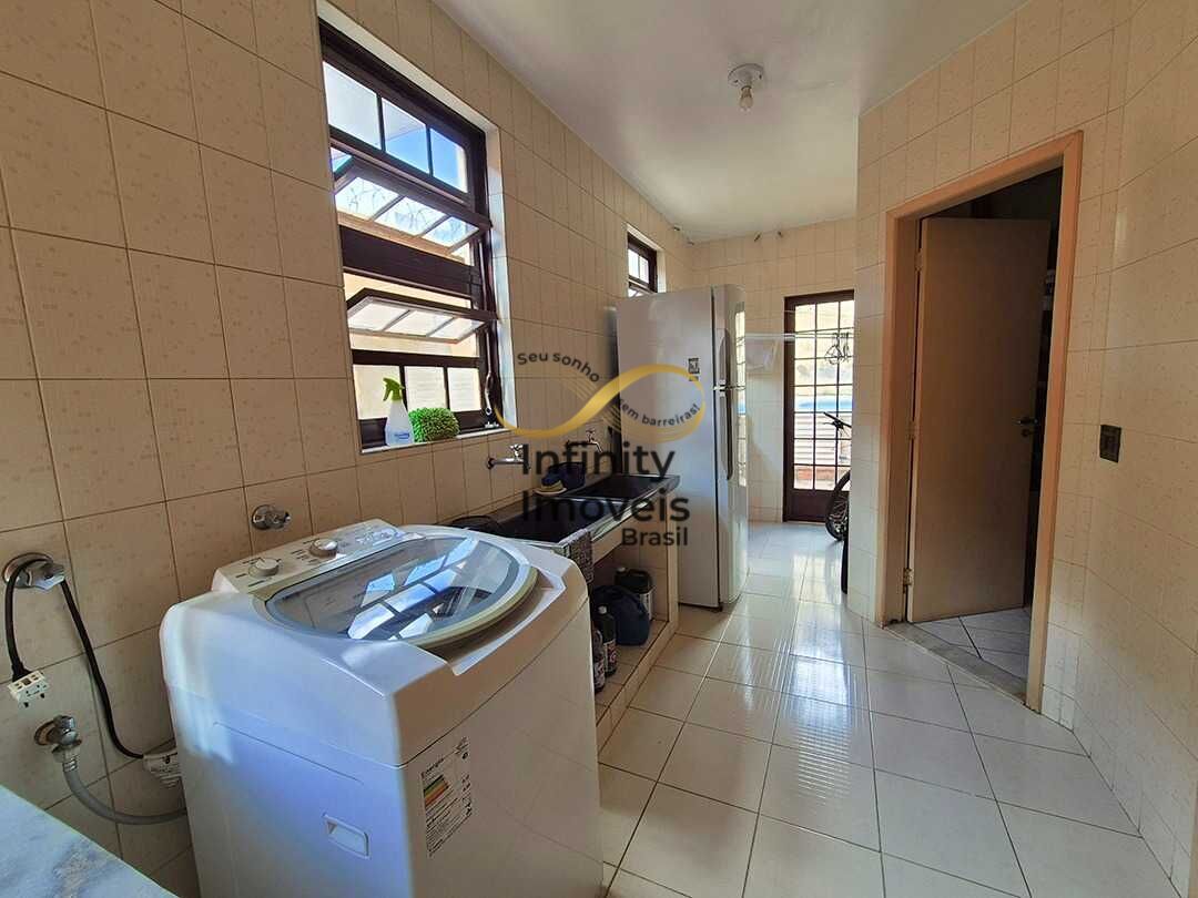 Casa, 4 quartos, 300 m² - Foto 28