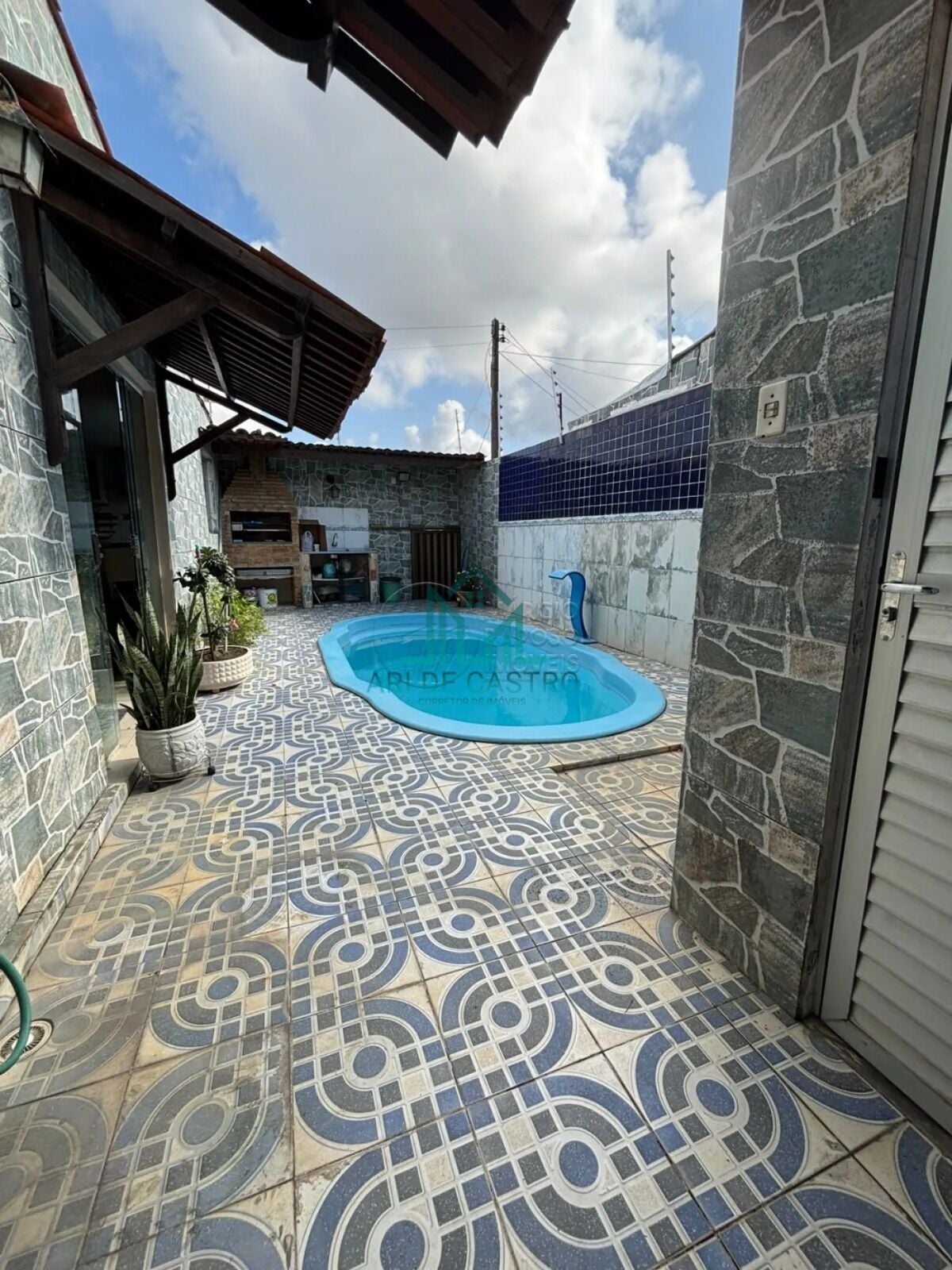 Casa, 4 quartos, 125 m² - Foto 1