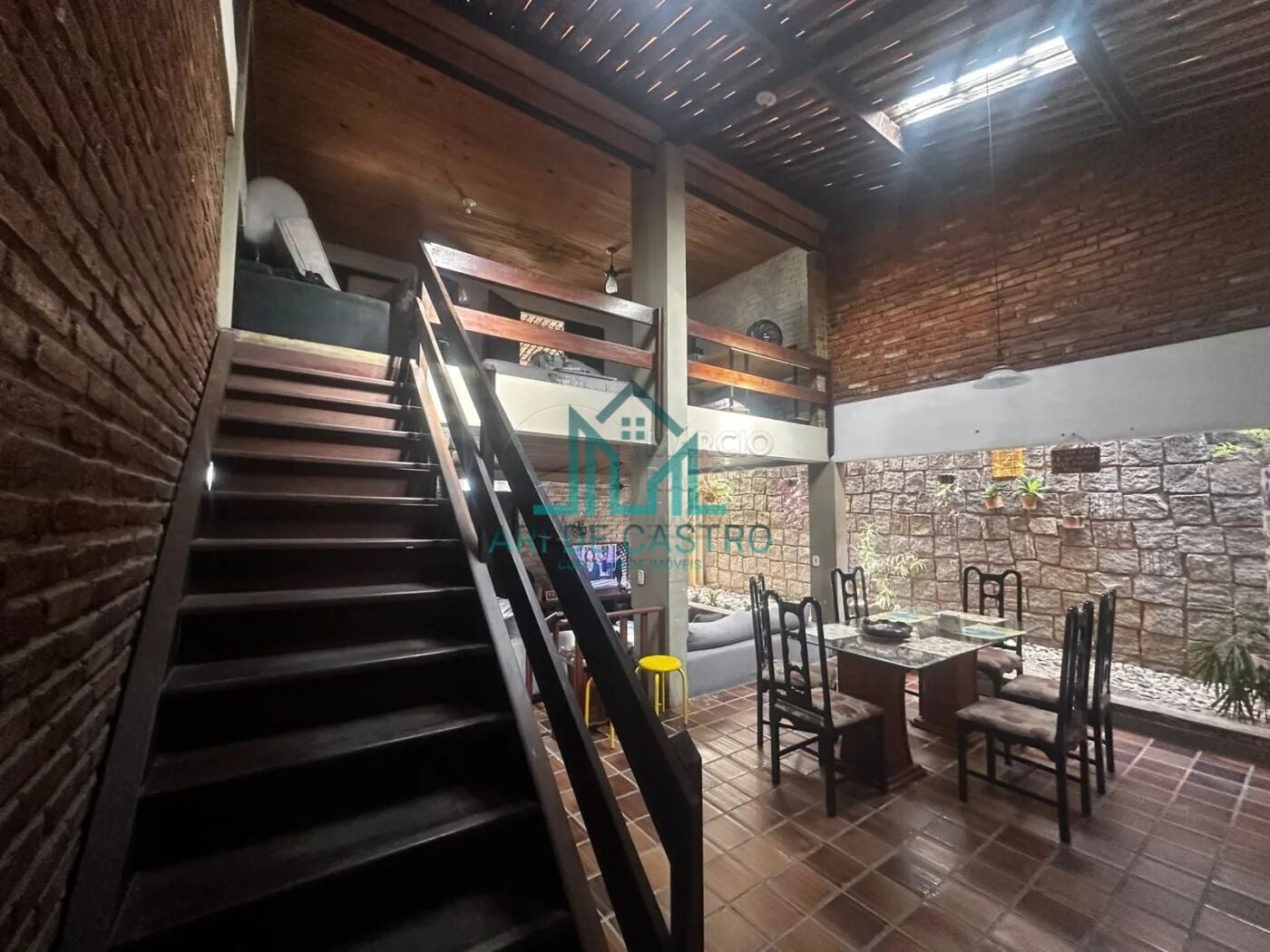Casa, 3 quartos, 238 m² - Foto 1