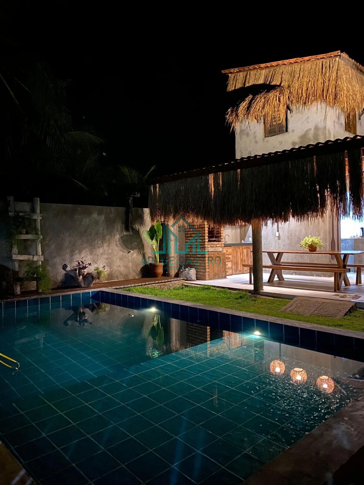 Casa, 5 quartos, 285 m² - Foto 1