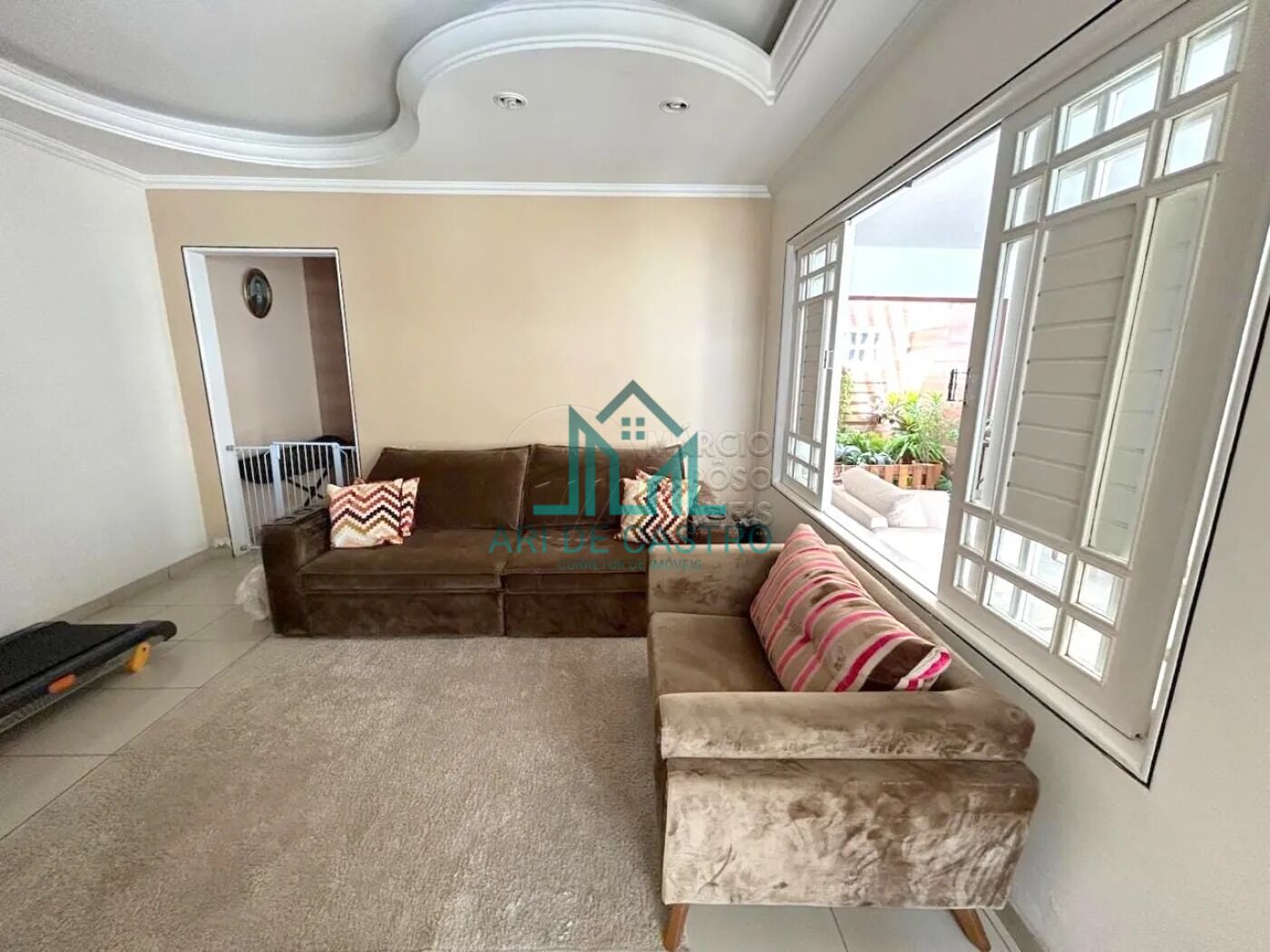 Casa, 3 quartos, 240 m² - Foto 1