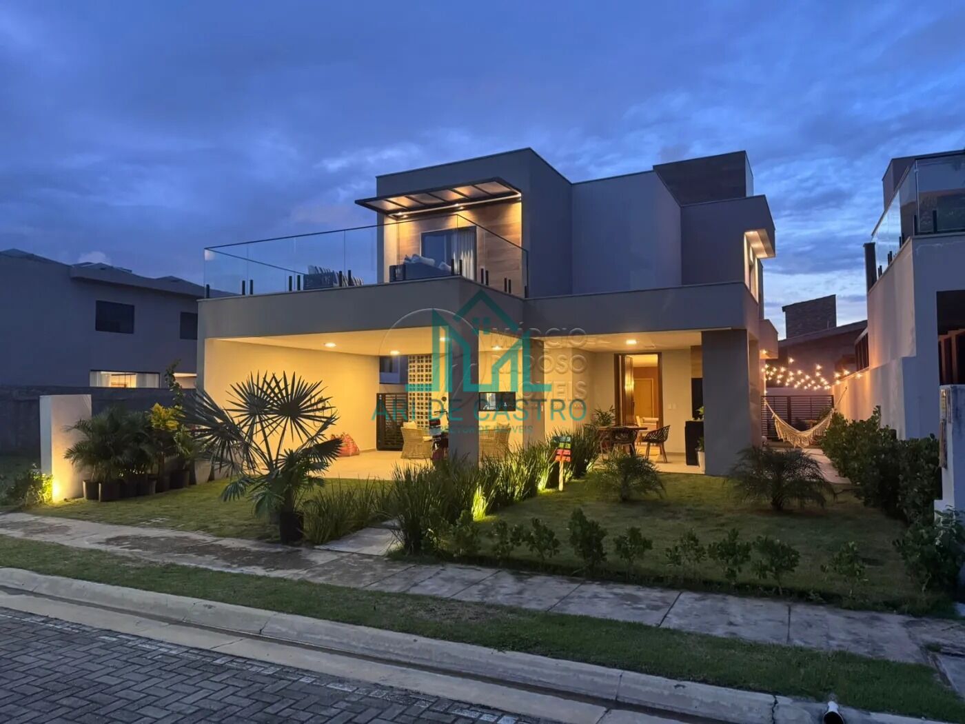 Casa, 4 quartos, 223 m² - Foto 1