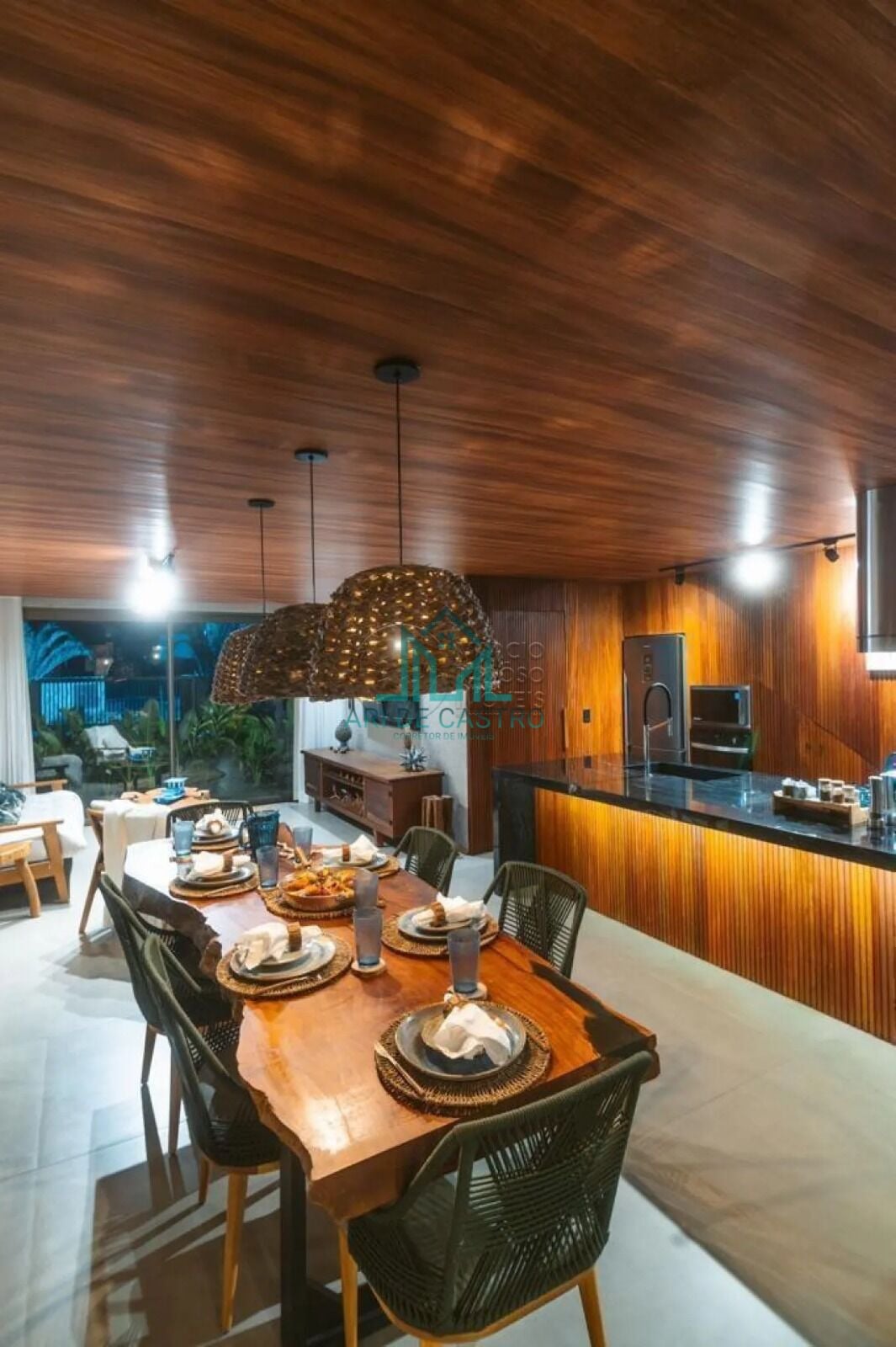 Casa, 4 quartos, 220 m² - Foto 1