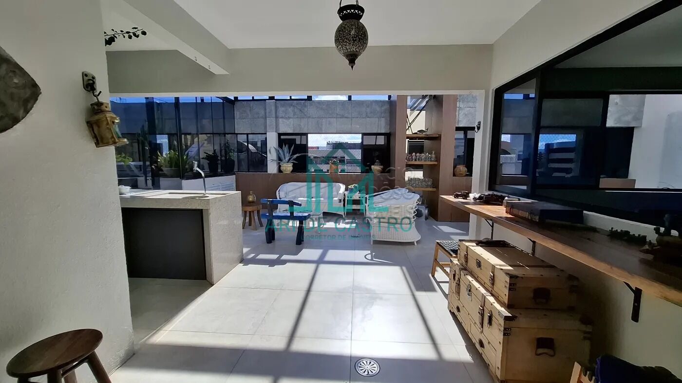Cobertura, 3 quartos, 251 m² - Foto 2